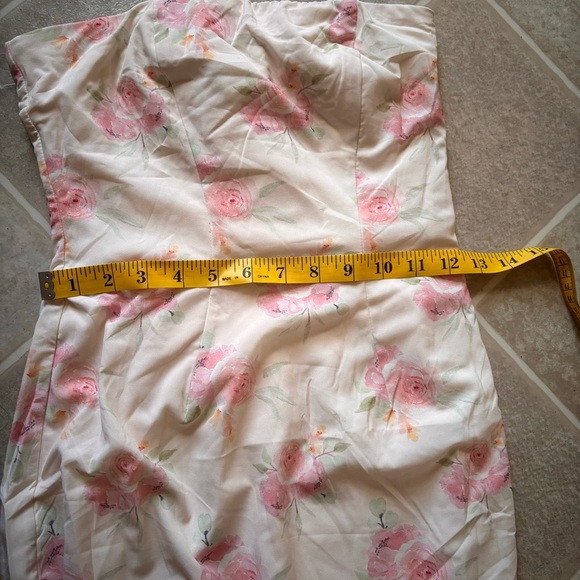 Oh Polly Cream Strapless Bodycon Dress - Picture 11 of 14